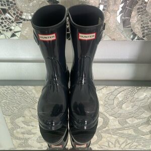 HUNTER GLOSSY DARK GREY RAIN BOOTS